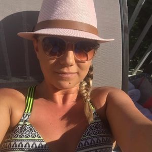 Meet your Posher, Dawn